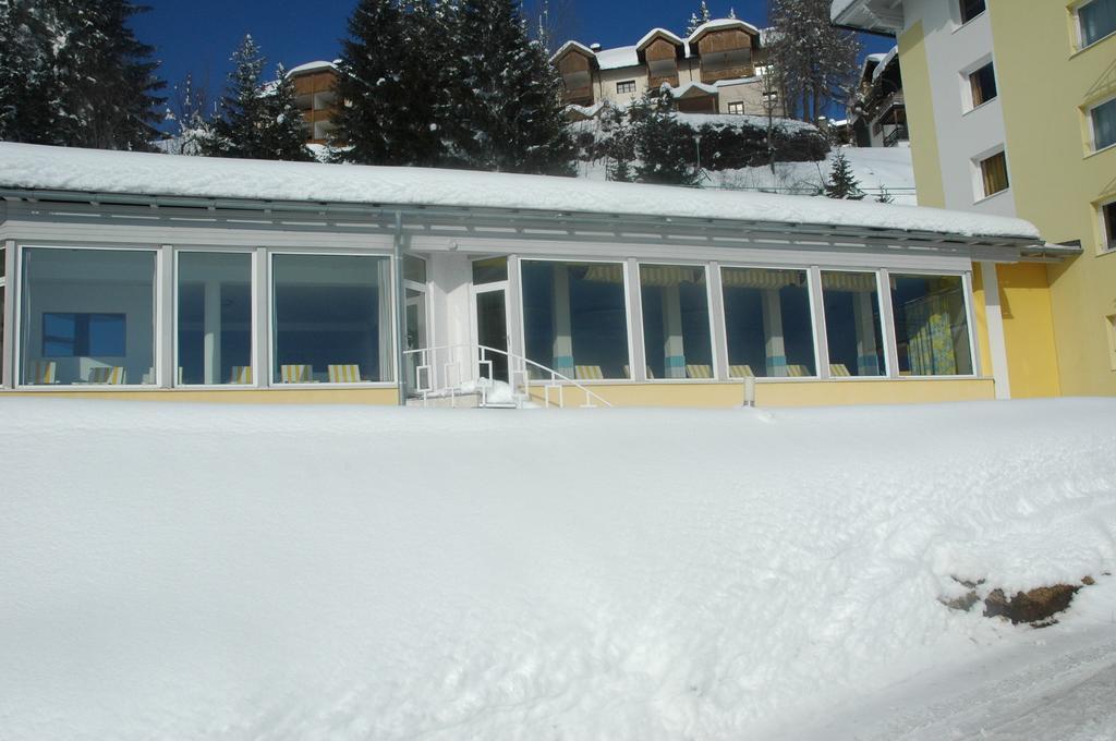 Sonnenhotel Zaubek Treffen Exterior foto